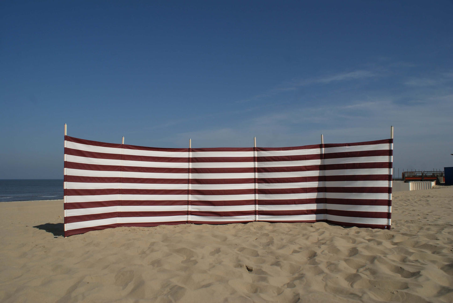 7 m Bordeaux-Rot/Weißer Dralon- Windschutz – 7 m