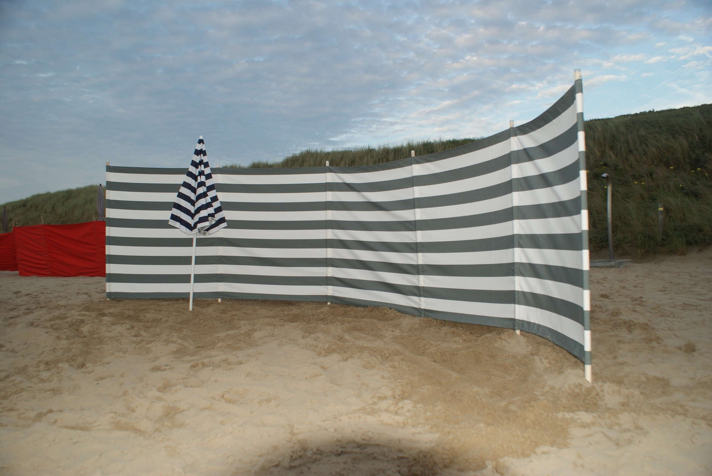 7 m Grau (mit grüner Tönung)/weiße Dralon- Windschutz – 7 m